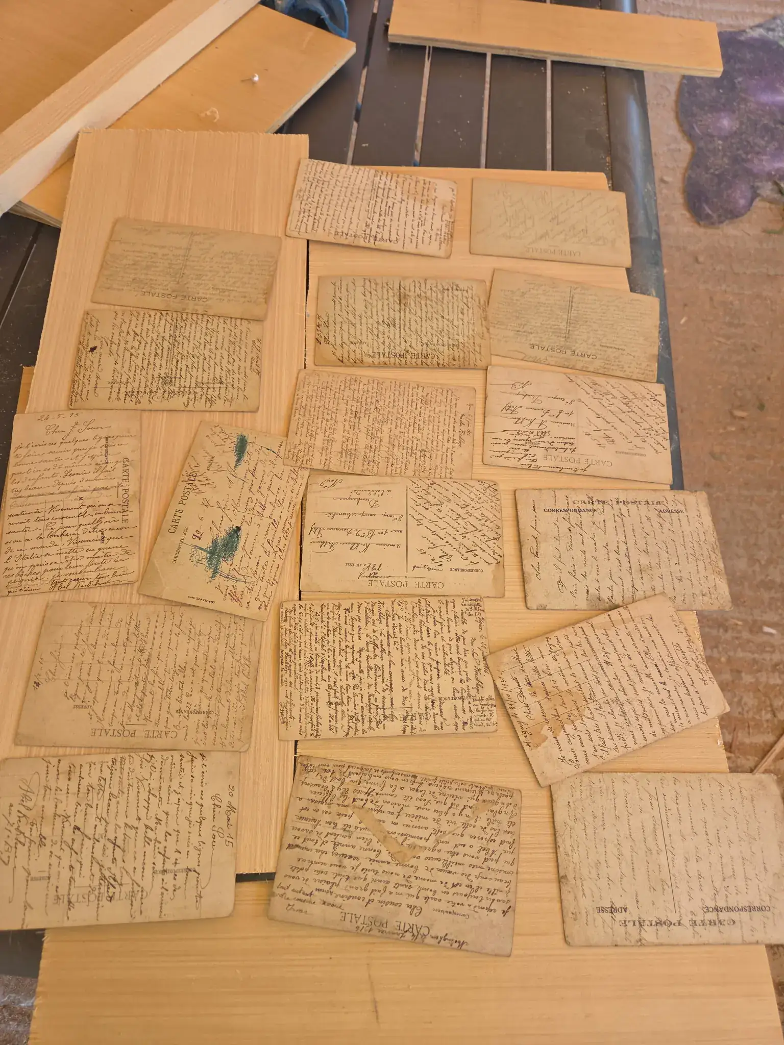 Cartes postales anciennes manuscrites