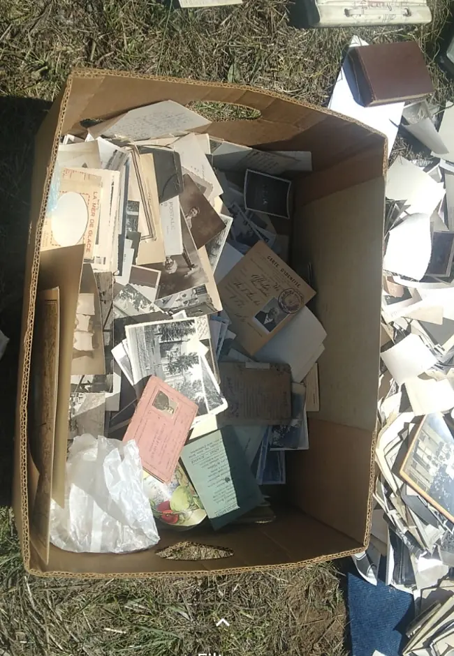 Carton de photos et papiers anciens